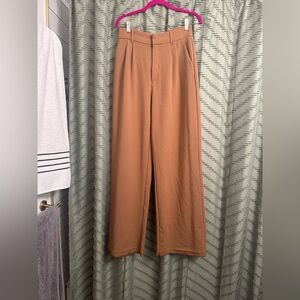 ABERCROMBIE & FITCH Sloane Tailored Wide Leg Pants Sz M long 
Hem is undone